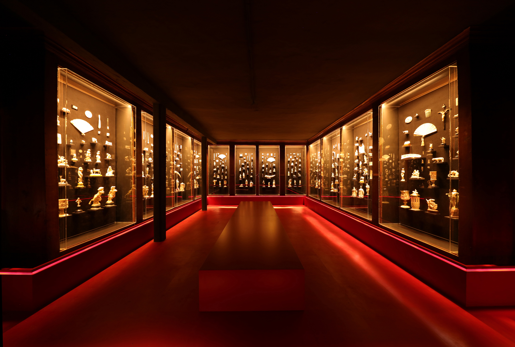 LED线条灯.jpg LED线条灯.jpg